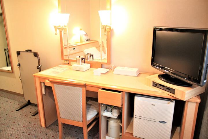 Room 12 of 41