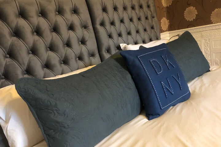 Room 9 of 32