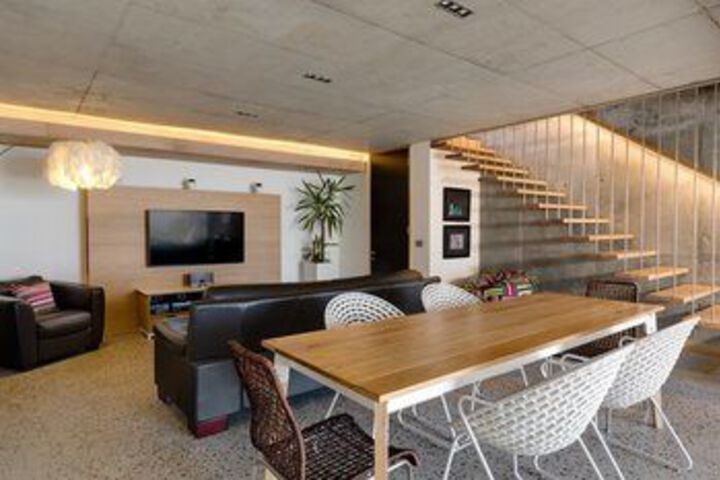 Room 19 of 28