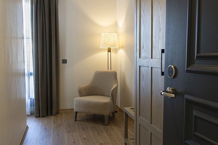 Room 51 of 107