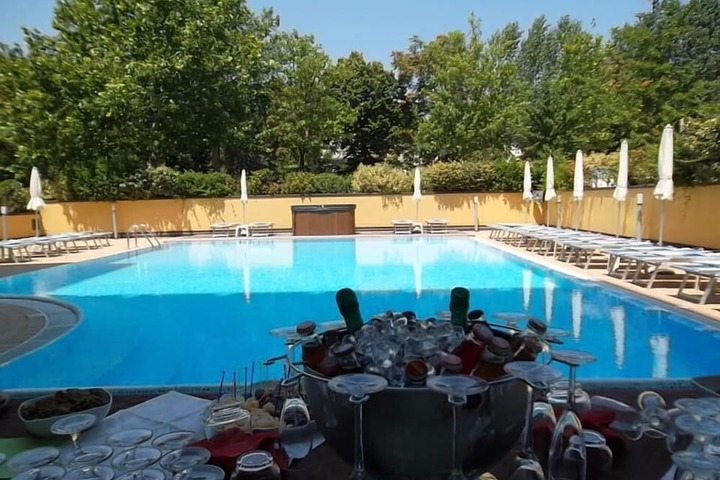 Pool 23 of 65
