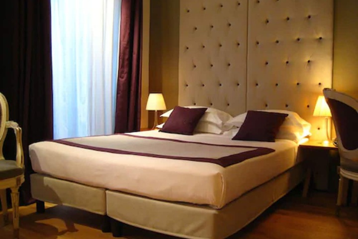 Room 32 of 59