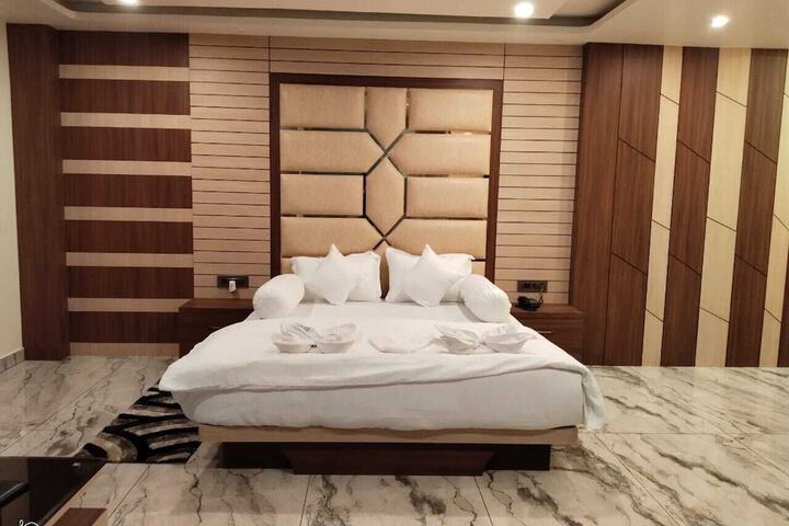 Room 56 of 70