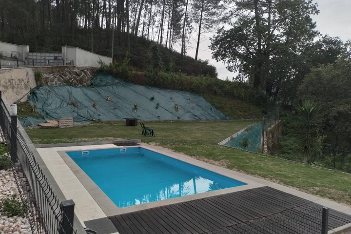 Pool 9 of 16