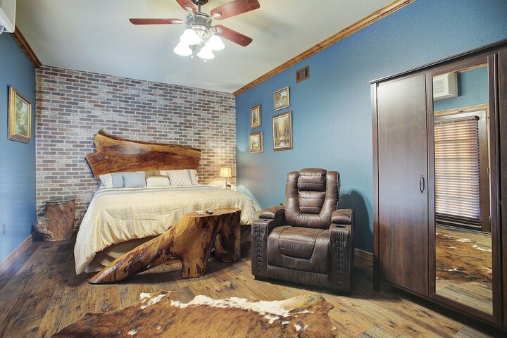 Room 17 of 82