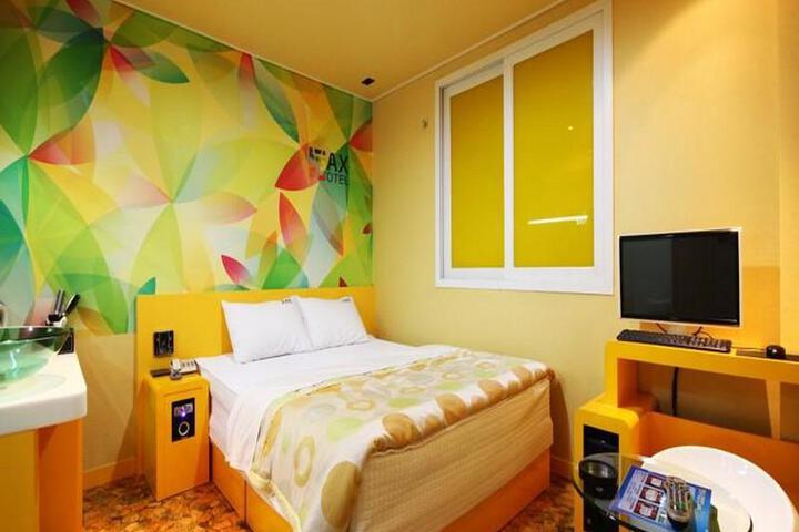 Room 5 of 5