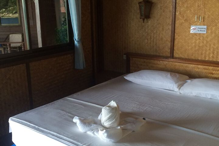 Room 15 of 139