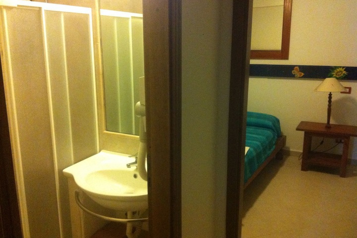 Room 20 of 49