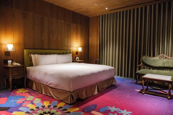 Room 21 of 80