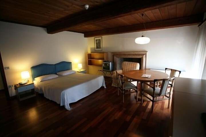 Room 20 of 44