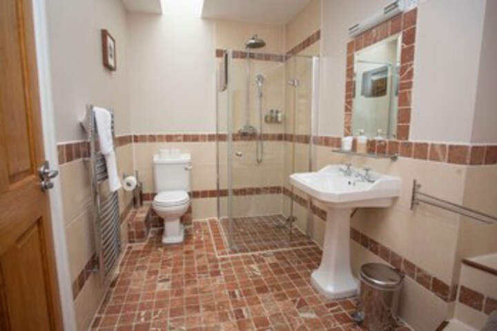 Room 4 of 48