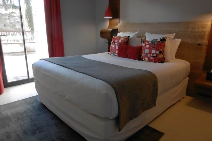 Room 26 of 101