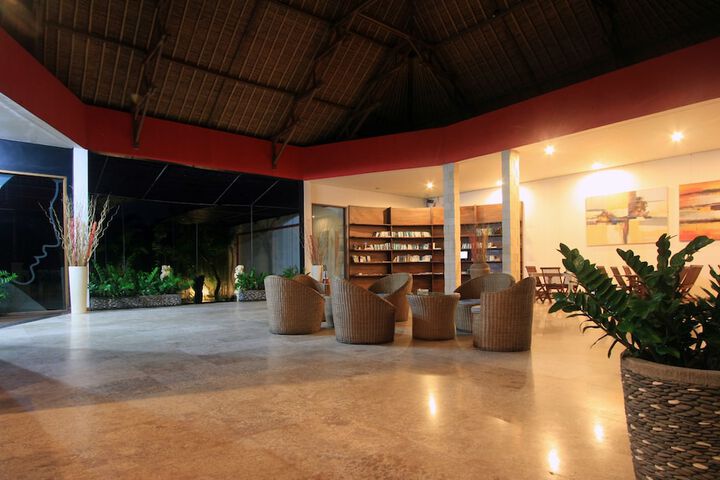 Lobby Photos