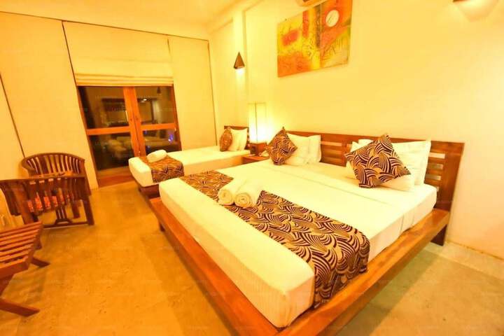 Room 10 of 63