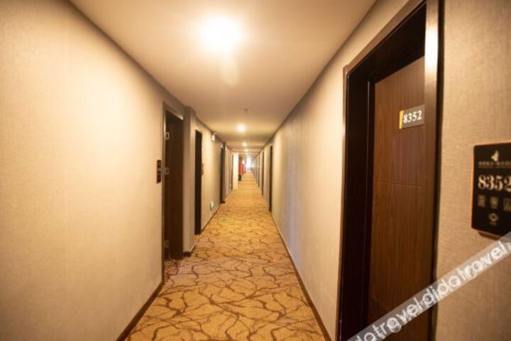 Hotel Interior 5 of 11