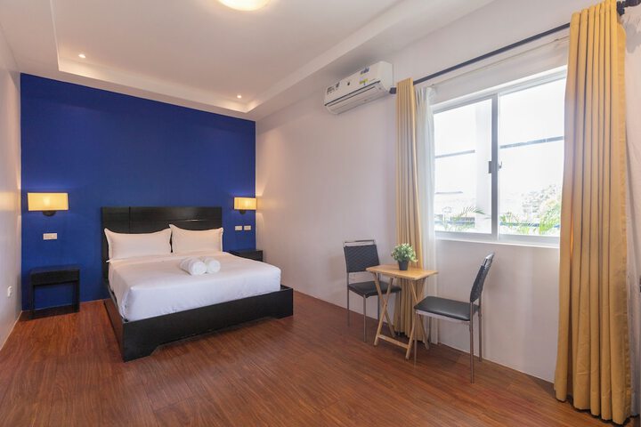 Room 16 of 44