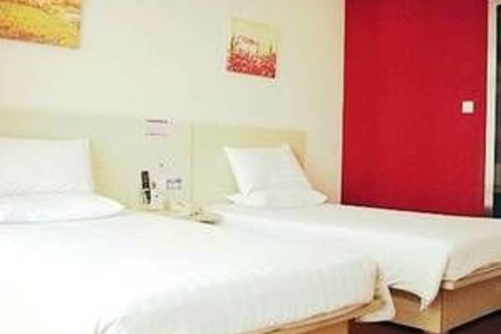 Room 6 of 23