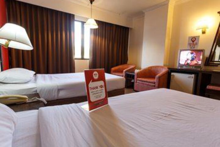Room 14 of 29