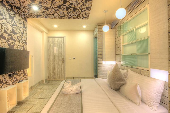 Room 14 of 60