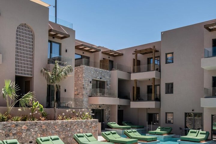 Paralos Venus Suites - Adults Only