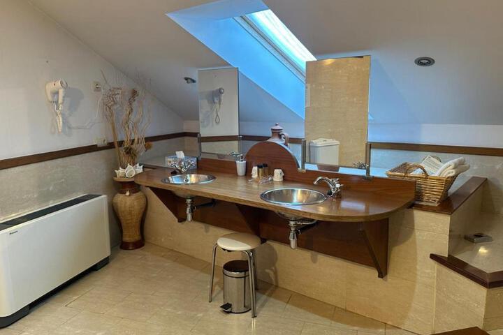 Photo 28