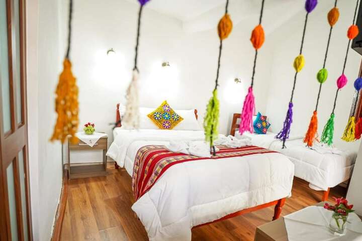 Room 10 of 29