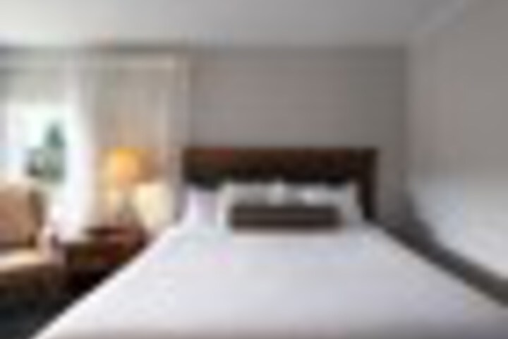 Room 107 of 549