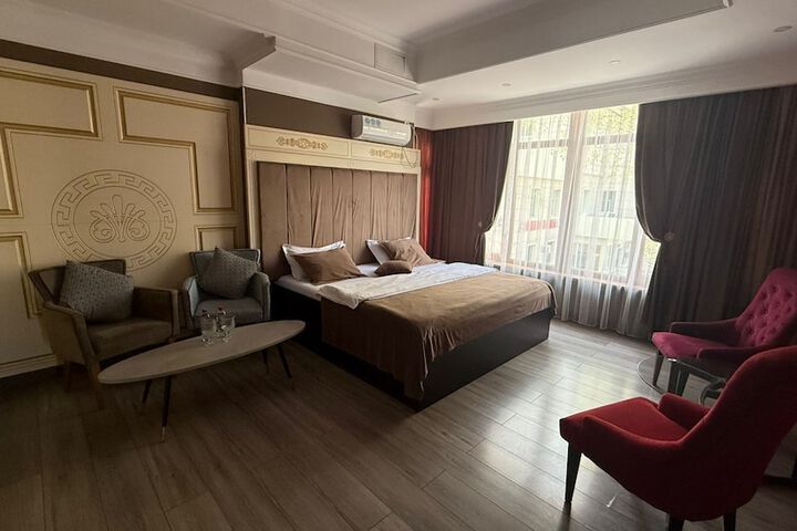 Room 14 of 29