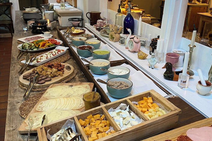 Dining 70 of 87