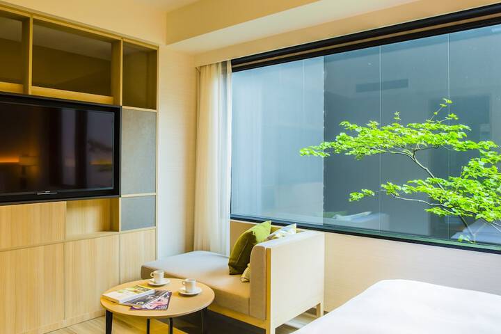 Room 57 of 160