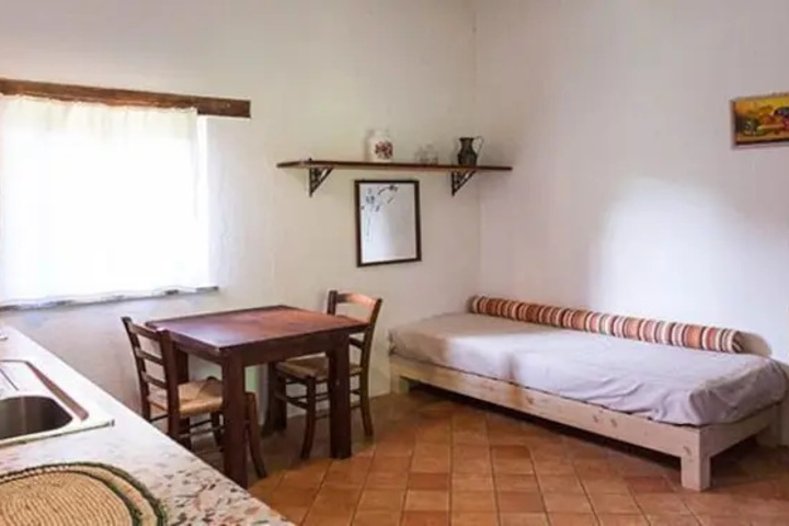Room 6 of 17