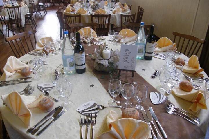 Dining 41 of 49