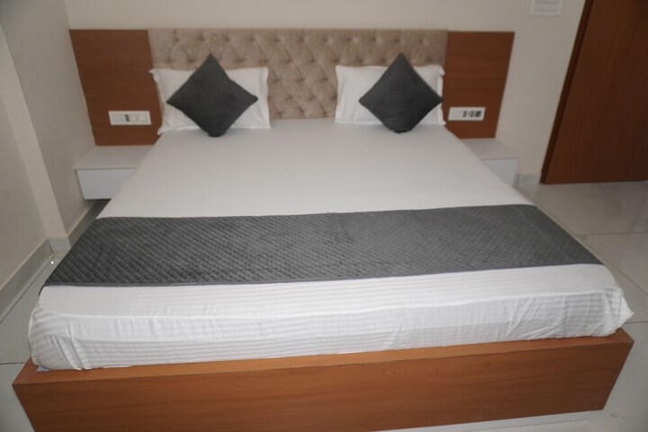 Room 5 of 47