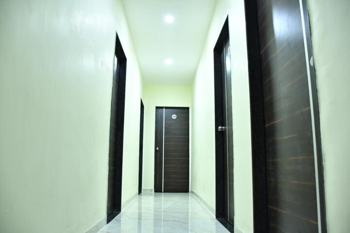 Room 5 of 7