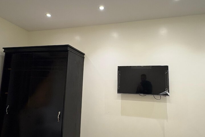 Room 8 of 23