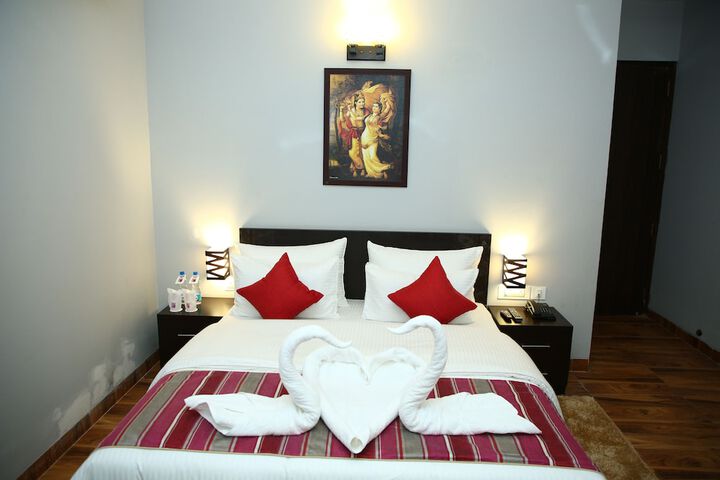 Room 12 of 87