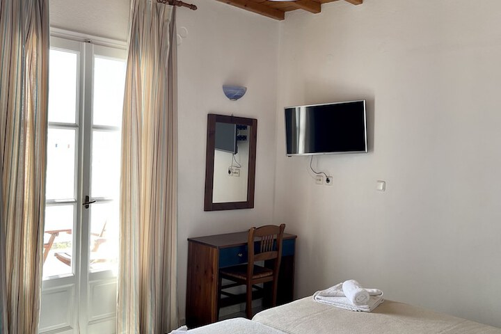Room 15 of 81