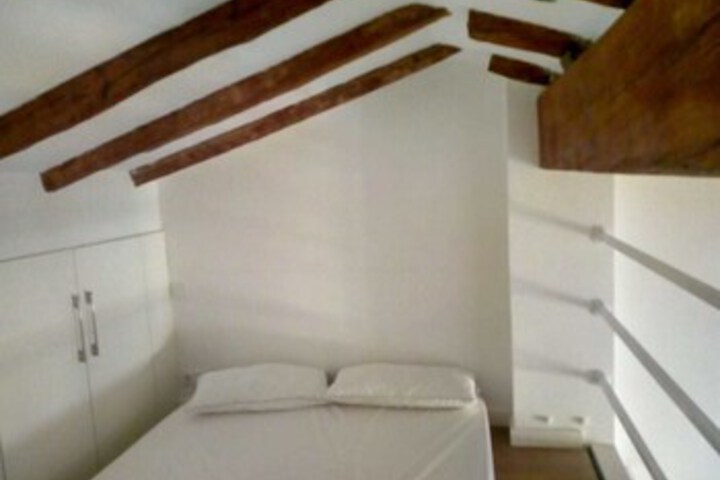 Room 42 of 49