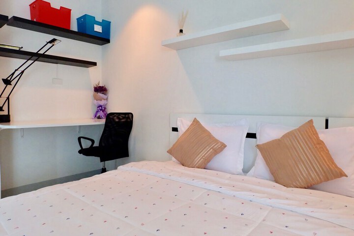 Room 10 of 52