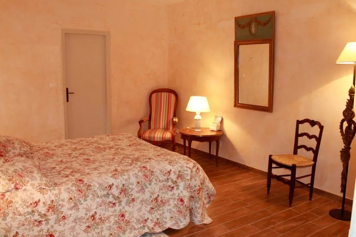 Room 3 of 6