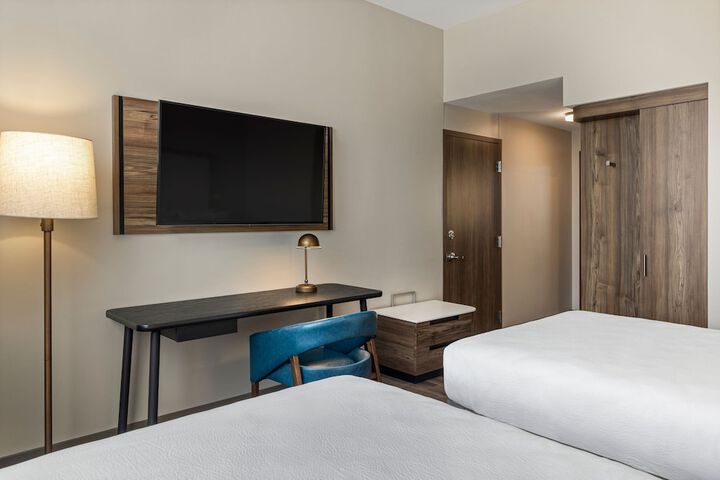 Room 16 of 43