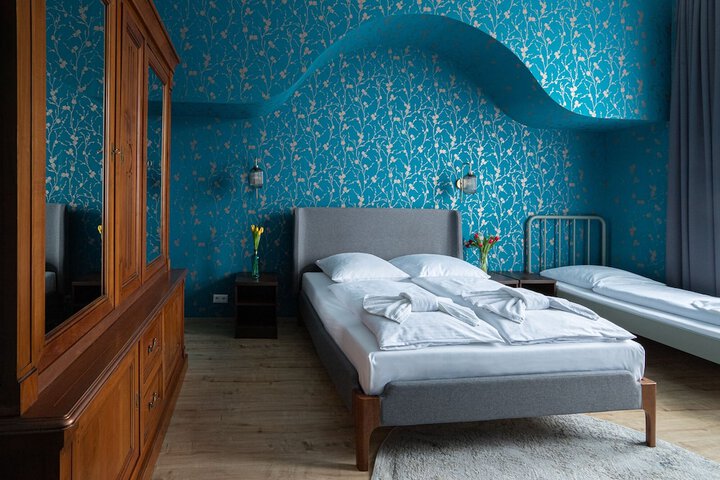 Room 28 of 48