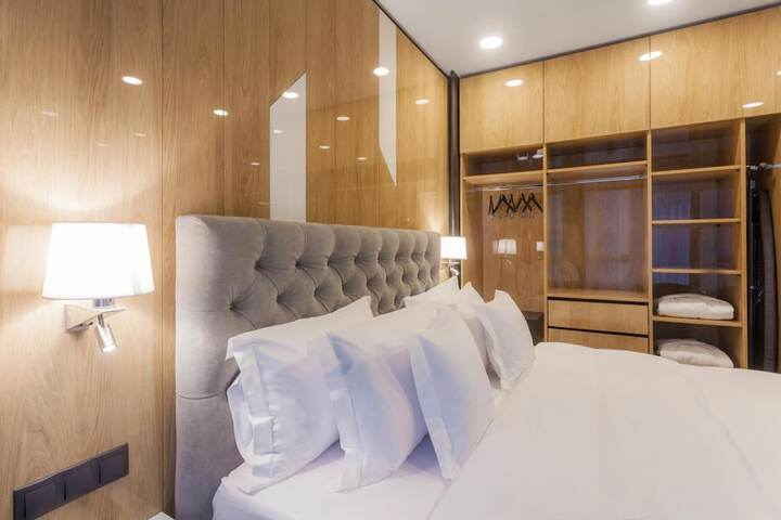 Room 13 of 70