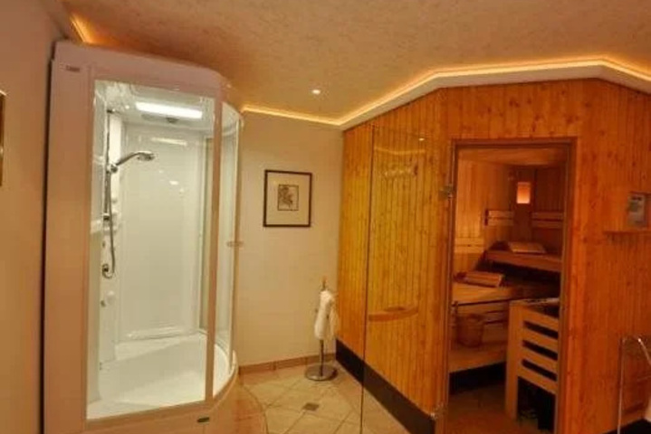 Room 3 of 19