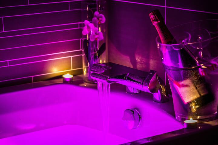 Hot Tub 41 of 56