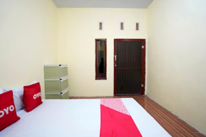 Room 18 of 27