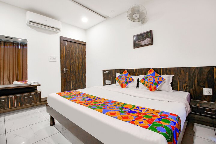 Room 14 of 37