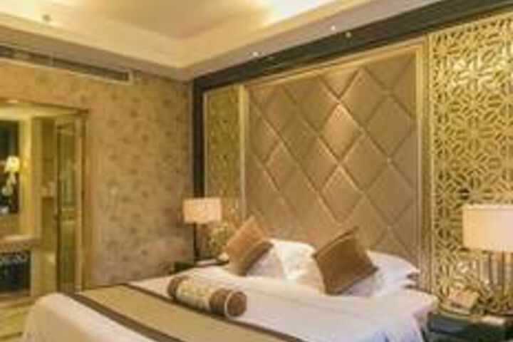 Room 46 of 73