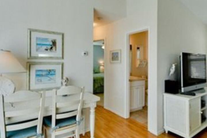 Room 10 of 25