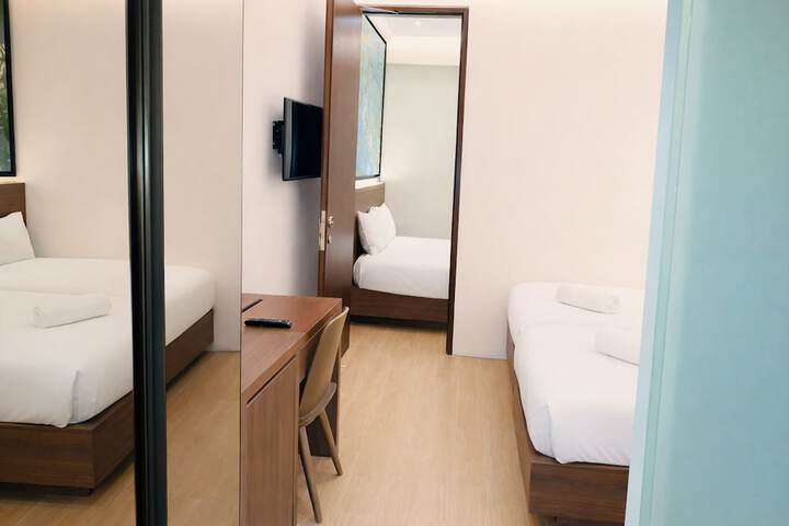 Room 43 of 74